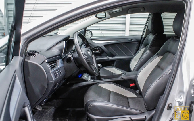 Toyota Avensis cena 77777 przebieg: 28900, rok produkcji 2016 z Stryków małe 562